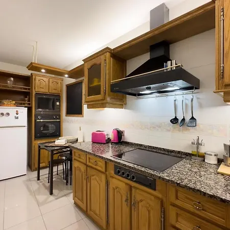 Apartment Fuer 5 Personen Ca 80 Qm In Barcelona-eixample, Costa Brava Costa Del Maresme *