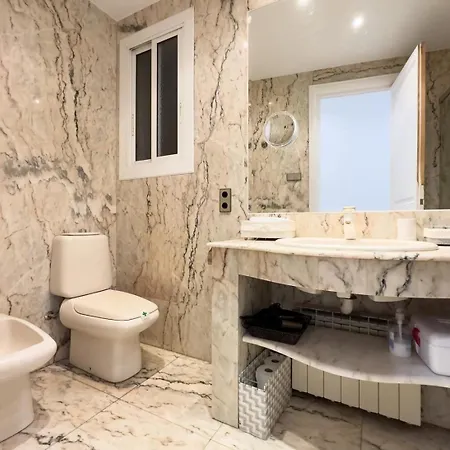 Apartment Fuer 5 Personen Ca 80 Qm In Barcelona-eixample, Costa Brava Costa Del Maresme Barcelona