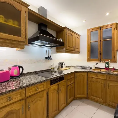 Fuer 5 Personen Ca 80 Qm In Barcelona-eixample, Costa Brava Costa Del Maresme Apartment