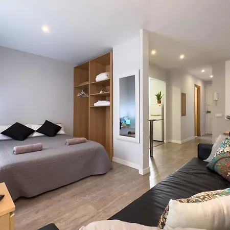 Fuer 2 Personen Ca 38 Qm In Barcelona-gracia, Costa Brava Costa Del Maresme