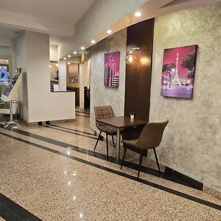 Hotel Nuevo Triunfo 2*