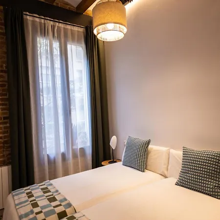 Poble Sec Charming Apartment