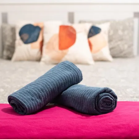 Hostel Sharing Flats In Gotico Barcelona
