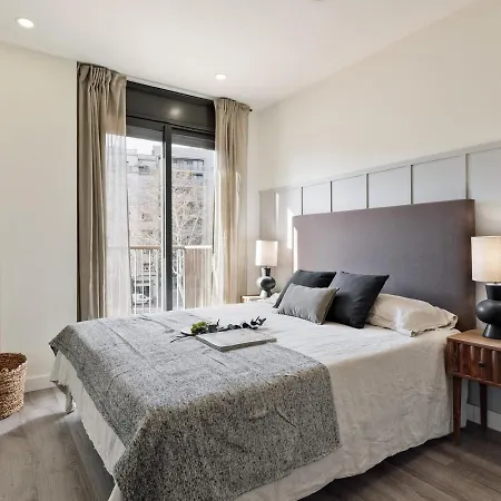 Apartment Oreneta - 1 Bedroom And Pool In Les Corts Barcelona