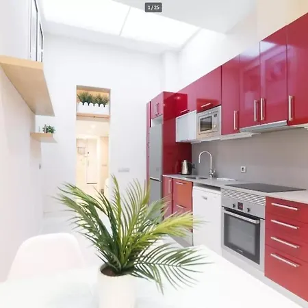 Apartment Eixample Sagrada Familia 52 *