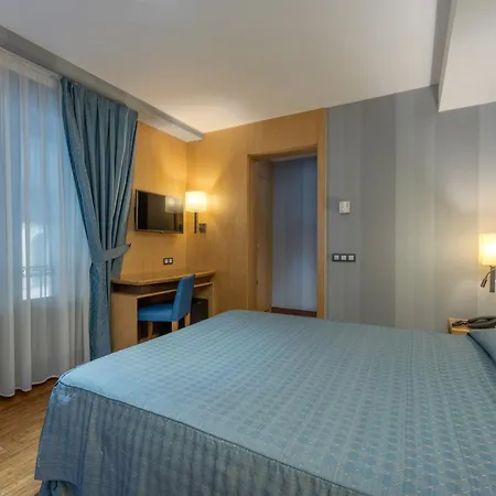 Hotel Del Mar 3*