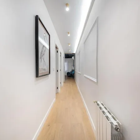 Apartment Bebarceloner Eixample - 4 Bedrooms Barcelona
