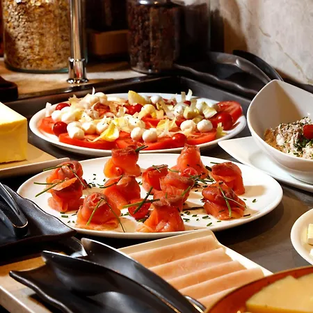 Wilson Boutique Hotel 4*