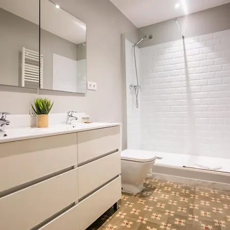 E1mal1079- Fantastic 2br Flat In The Center Apartment *