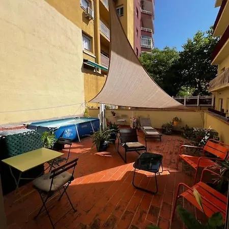 Avec Acces Prive, Terrasse, Piscine