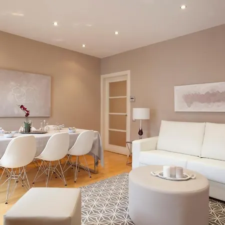 아파트 Gran Via Modern And Bright 3bd With Terrace 바르셀로나