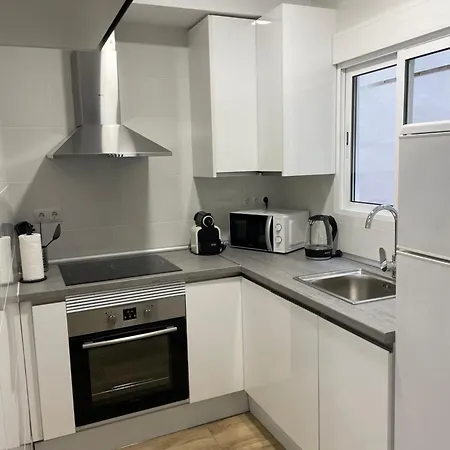 Tarradellas Sants Estacio Apartman *