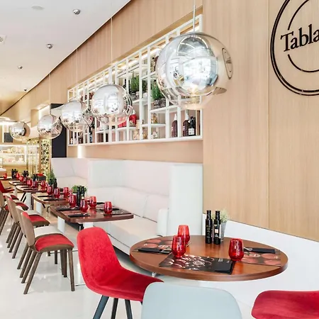 Nh精选酒店-巴塞隆纳卡尔德隆大酒店 酒店