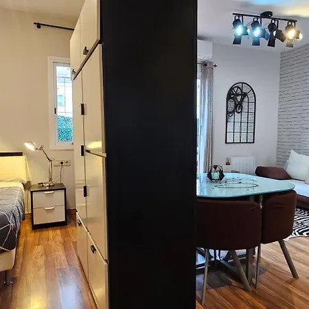 شقة Penthouse In Sagrada Familia برشلونة