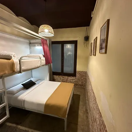 Hostel The Loft House *