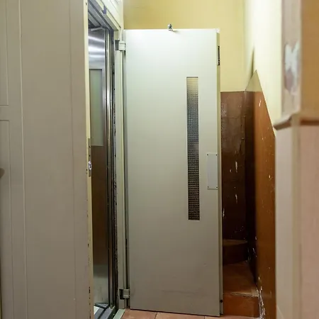 Denis Salva Montjuic Apartman *