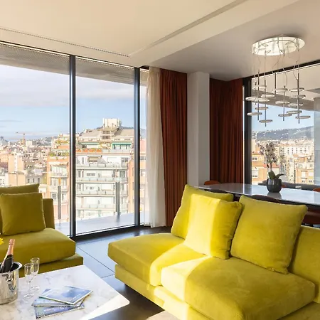 Cosmo Sants Apartment Barcelona