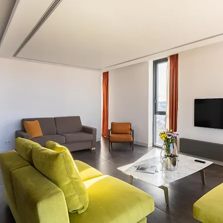 Cosmo Sants Apartment