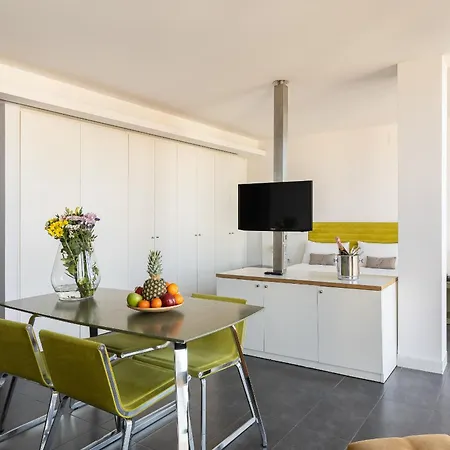 Cosmo Sants Apartment Barcelona