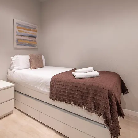 4 En Calle Rosello Stylish