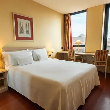 Sunotel Aston Hotel 3*
