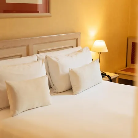Sunotel Aston Hotel 3*