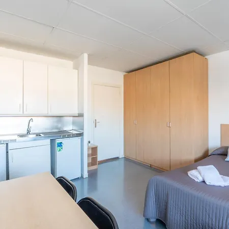 Residencia Universitaria Resa Lesseps برشلونة