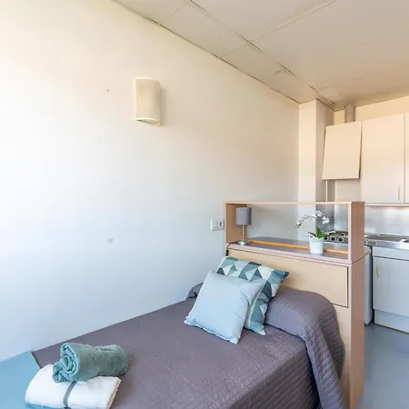 Residencia Universitaria Resa Lesseps برشلونة