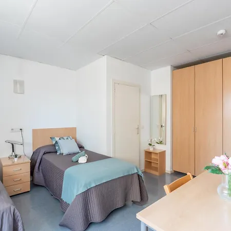 Residencia Universitaria Resa Lesseps * برشلونة