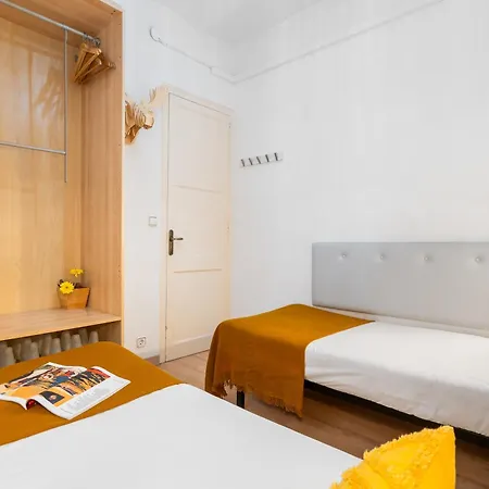 Apartment Fridays Flats Whisper-Quiet Near Sagrada'S Heart