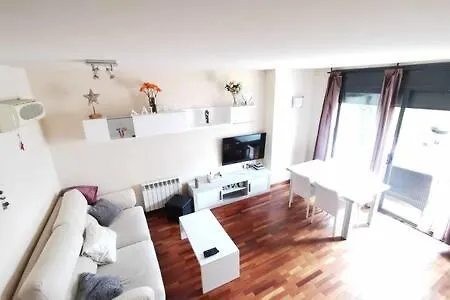 Ferienhaus Townhouse With Communal Pool Ideal For Families Cunit