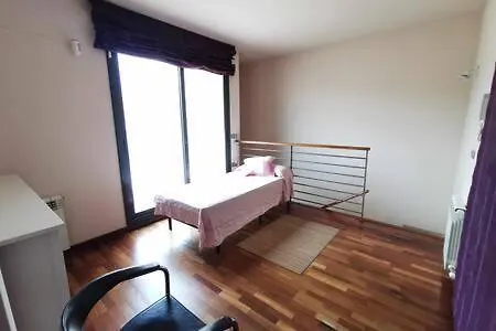 Townhouse With Communal Pool Ideal For Families Cunit