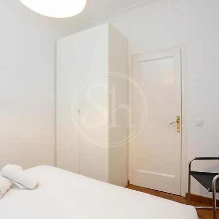 Apartment Elegante Cerca De La Sagrada Familia I