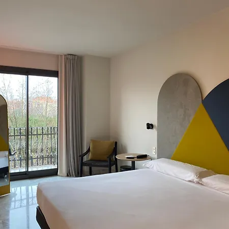 Onix Fira Hotel 3*