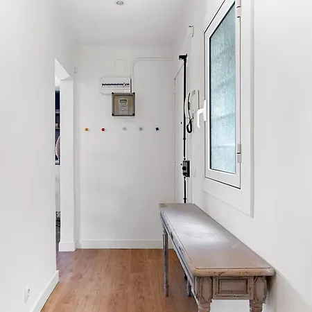Charming 1br With Terrace Near El Carmel Barcelona