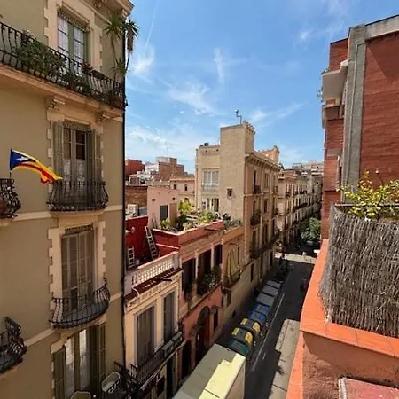 New De Gracia Apartment