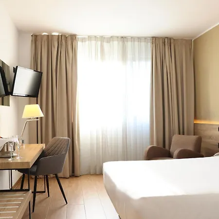 Eurohotel Diagonal Port Отель Барселона