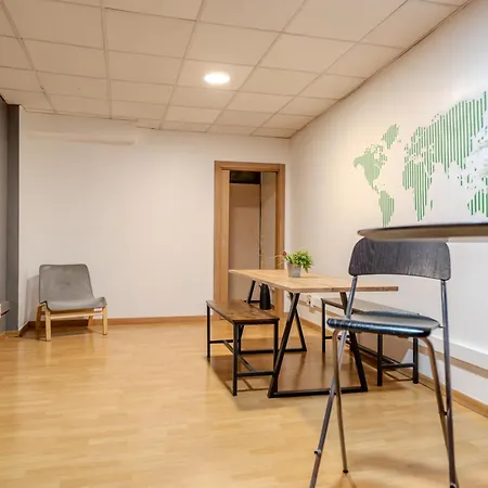 Hostel Holidaysbcn *