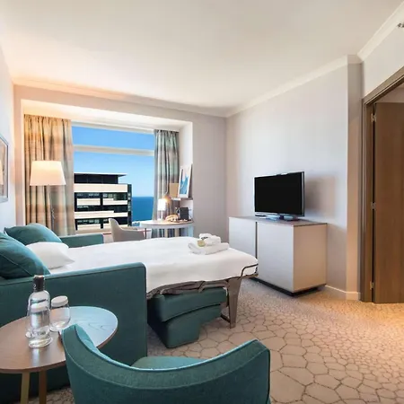 Hilton Diagonal Mar Hotel 4*