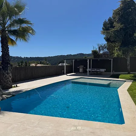 Casa A 20km De Barcelona Con Sauna Y Piscina Privada Fontpineda Сasa de vacaciones Pallejà