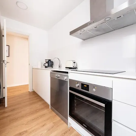 Ainb Sants Apartamento Barcelona