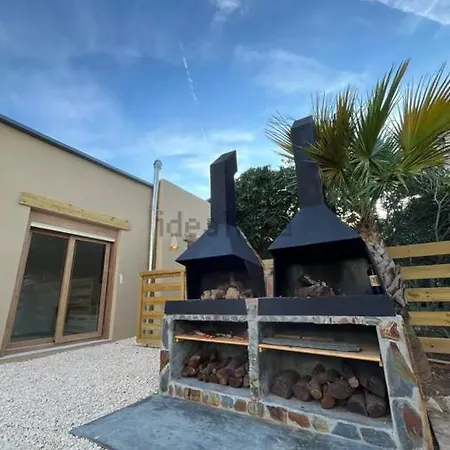 Сasa de vacaciones Stylish & Idyllic With Private Garden 5 Min Walking From South In Gava Mar Barcelona