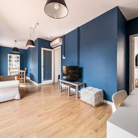Ainb Sants Apartamento Barcelona