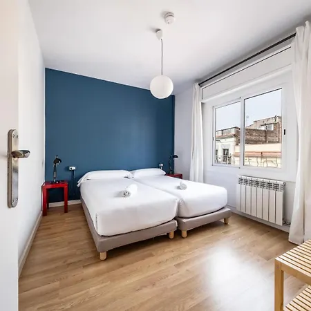 Ainb Sants Apartamento Barcelona
