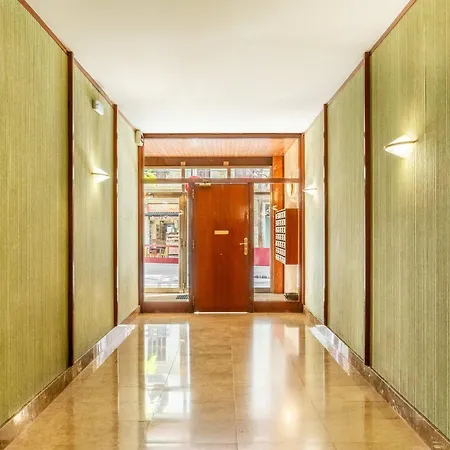 Next To Sagrada Familia 4-bedroom