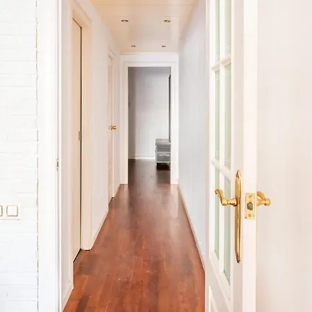 Next To Sagrada Familia 4-bedroom Apartment Barcelona