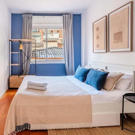 Next To Sagrada Familia 4-bedroom * Barcelona