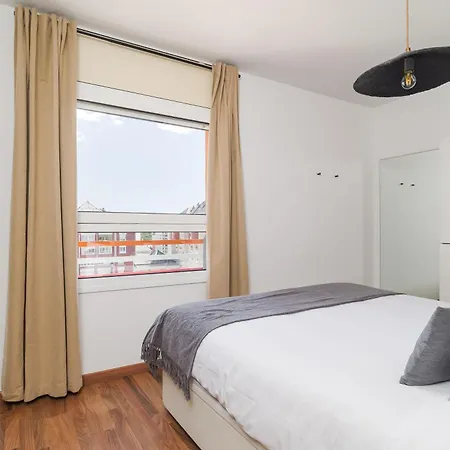 Bright With Amazing Views Apartment