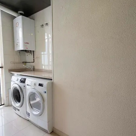 For 6, Spacious And Bright In Bonanova Apartament