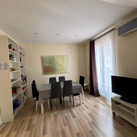 Centro Example Apartment *